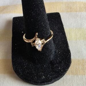 Elegant Gold Ring with Crystal Accent